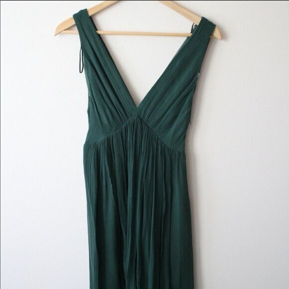 ✨ HP✨Zara deep V neck hunter green chiffon dress✨ - Picture 3 of 4